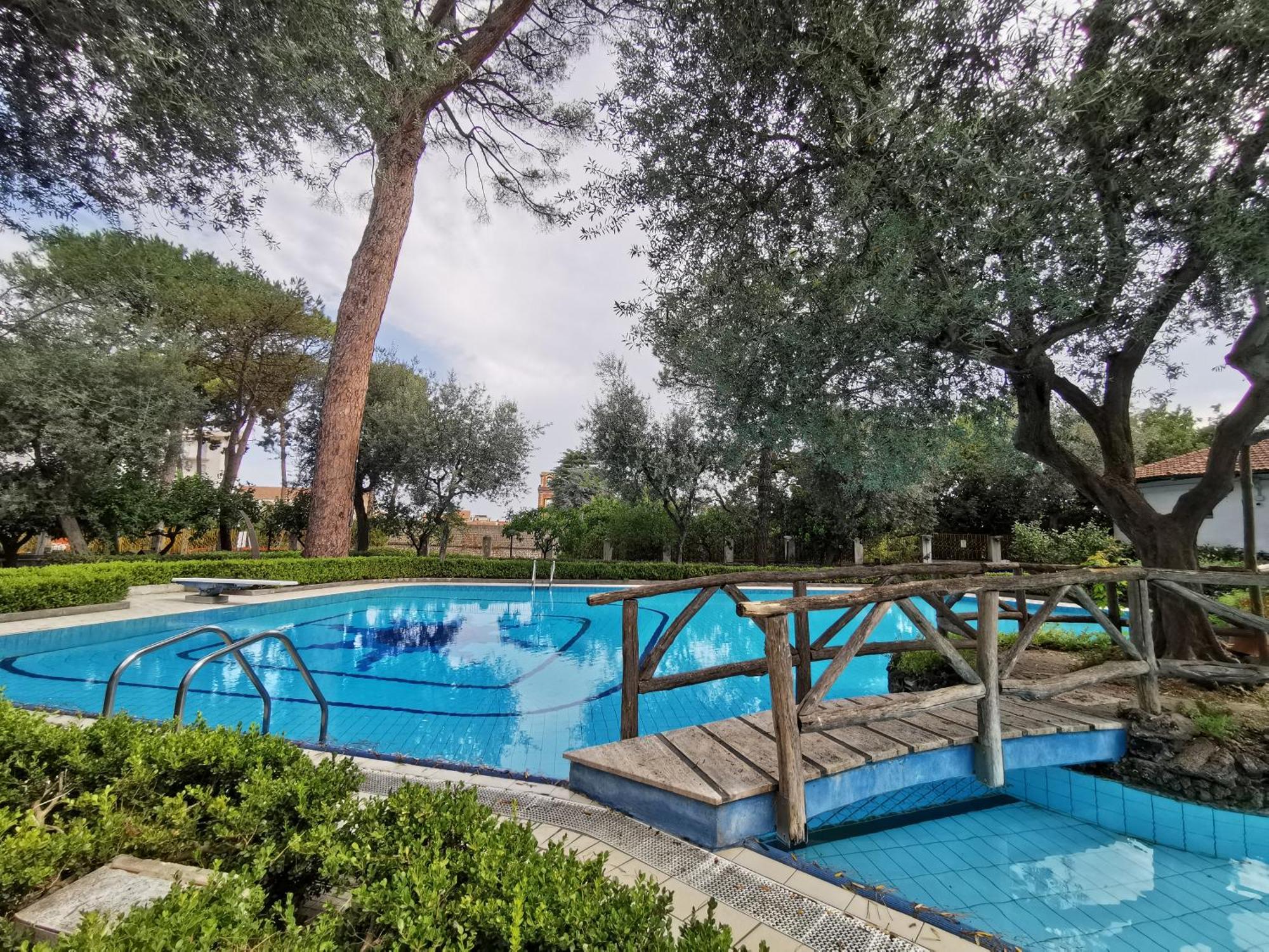 Casa Mar - Elegant Apartment With Pool And Panoramic Terrace In The Heart Of Sorrento Exteriör bild