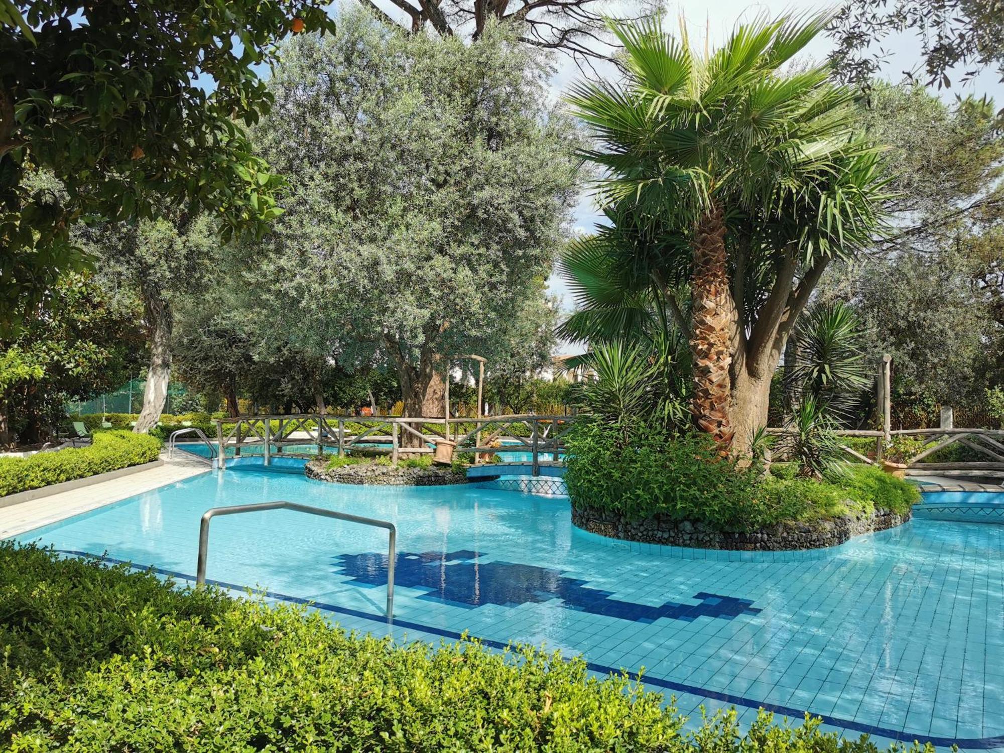 Casa Mar - Elegant Apartment With Pool And Panoramic Terrace In The Heart Of Sorrento Exteriör bild