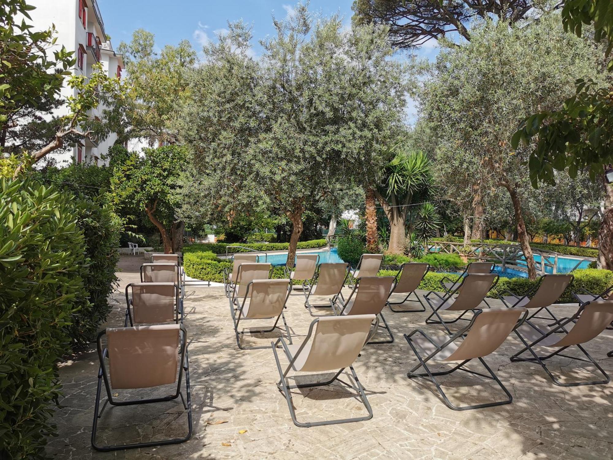 Casa Mar - Elegant Apartment With Pool And Panoramic Terrace In The Heart Of Sorrento Exteriör bild
