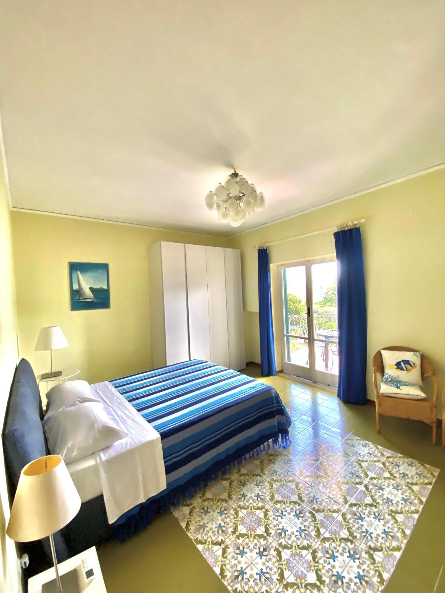 Casa Mar - Elegant Apartment With Pool And Panoramic Terrace In The Heart Of Sorrento Exteriör bild