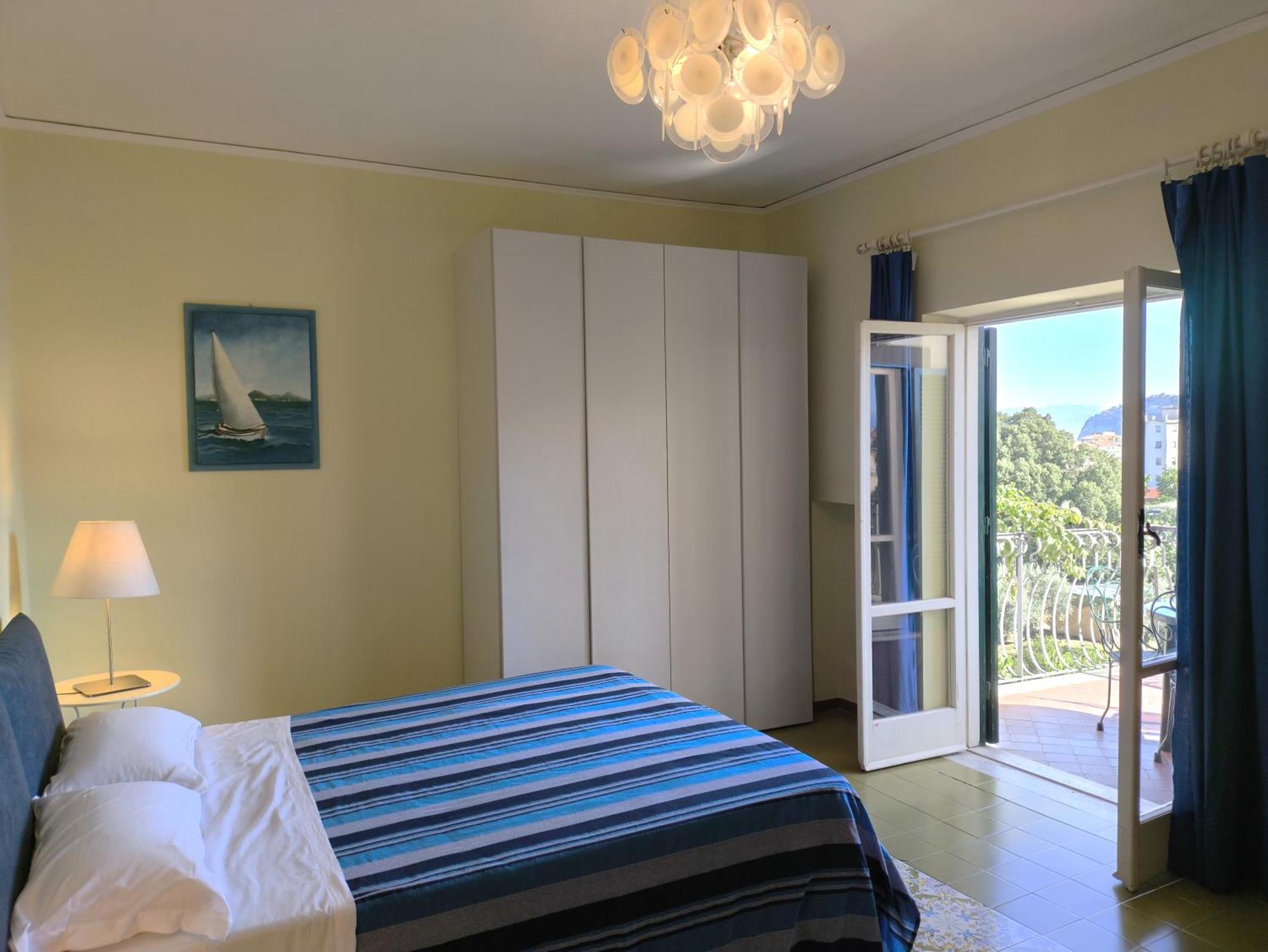 Casa Mar - Elegant Apartment With Pool And Panoramic Terrace In The Heart Of Sorrento Exteriör bild